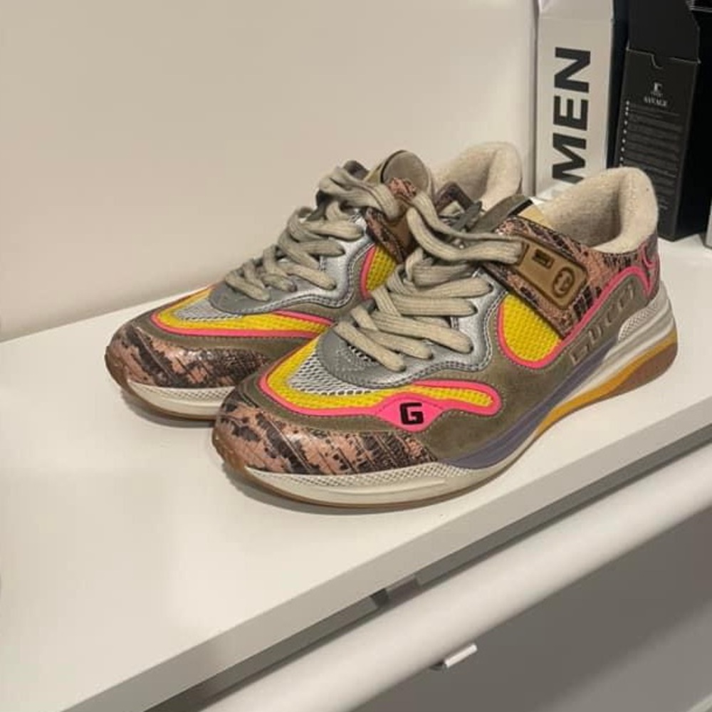 Gucci sneakers